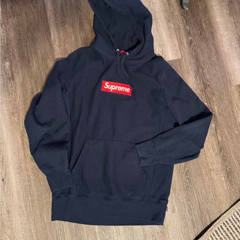 Supreme Black Sweatshirt Hoodie Iconic Streetwear